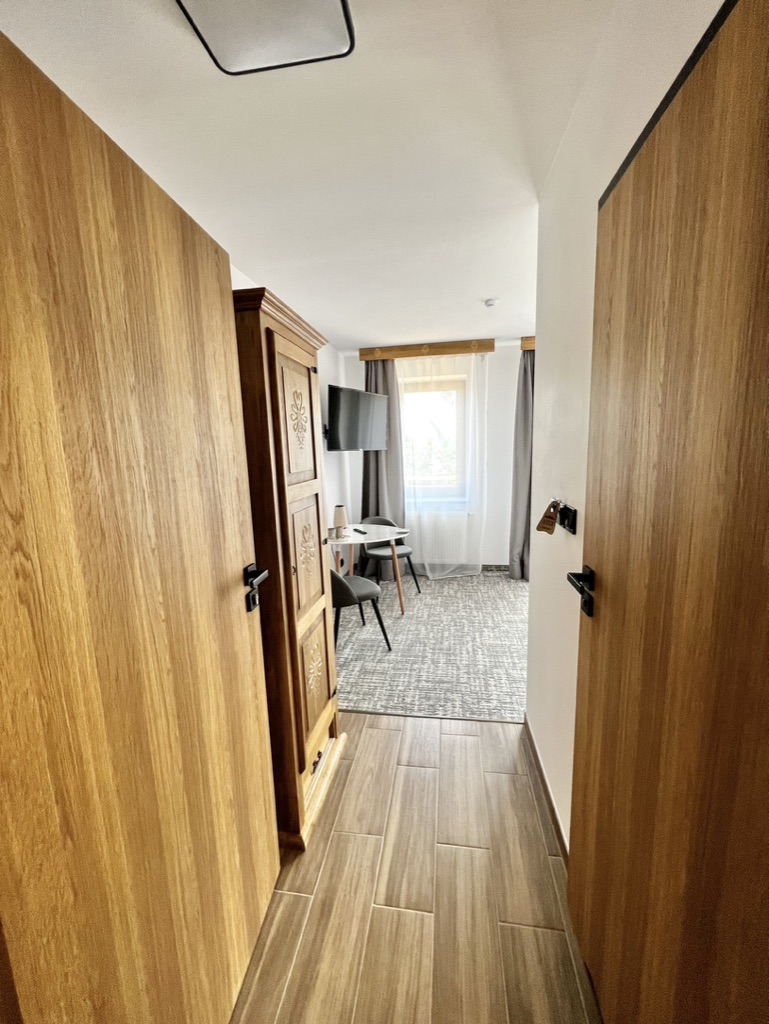 Private hallway of the Chybotek room